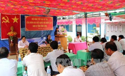Deputies meet voters prior to the 14th National Assembly’s 2nd session - ảnh 1